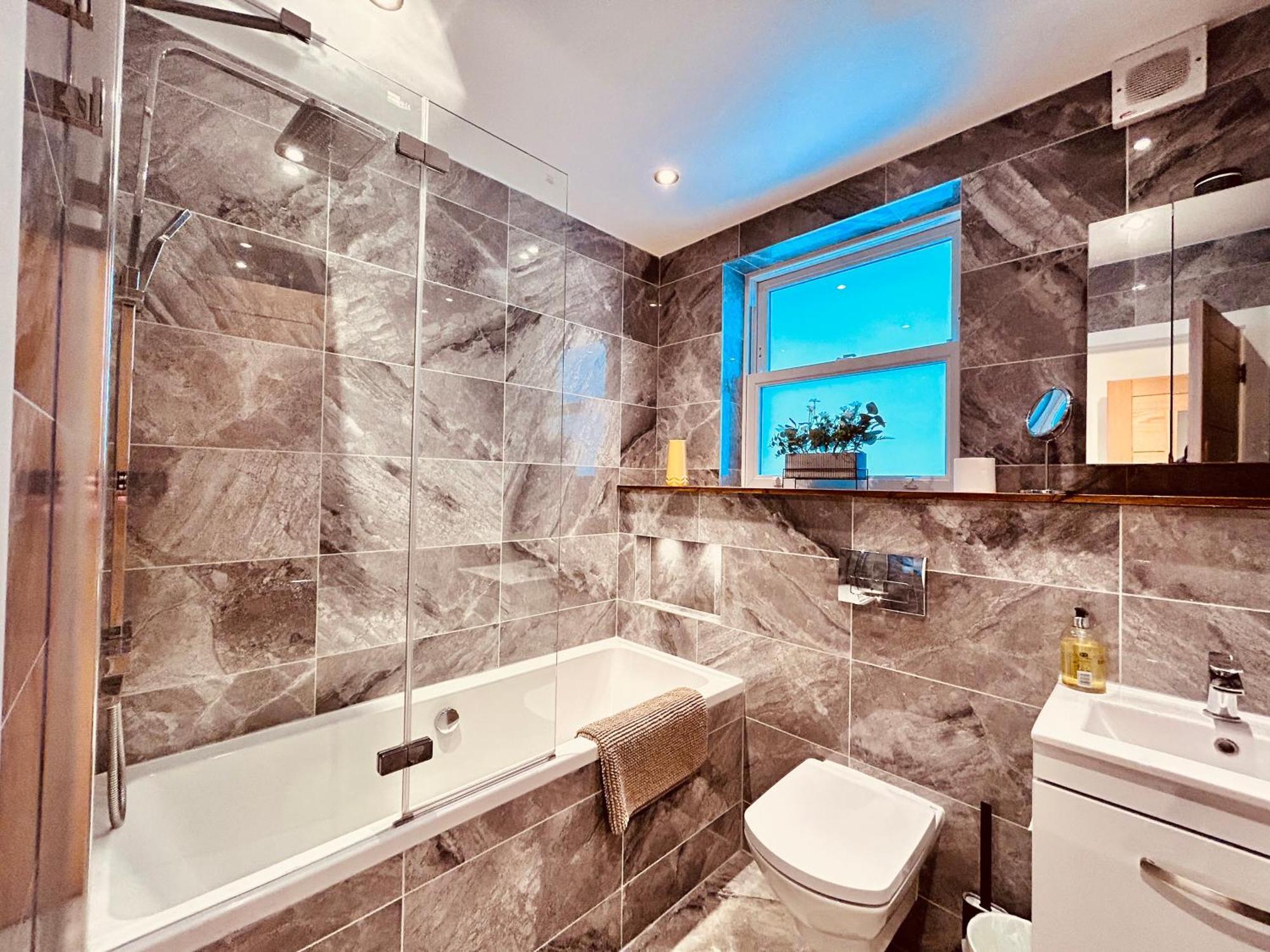 Stunning Spacious B.Apt. Slps.4 Londra Exterior foto