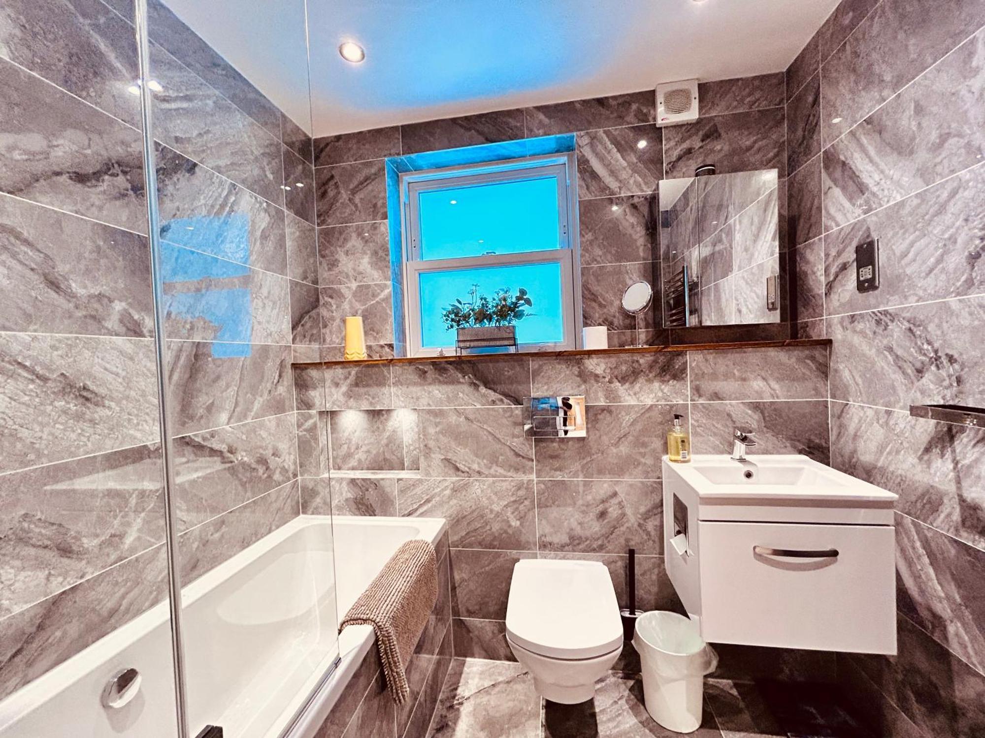 Stunning Spacious B.Apt. Slps.4 Londra Exterior foto